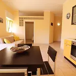 Casa Anthea In アパート